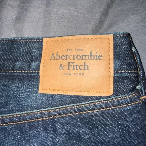 Abercrombie & Fitch Men's Classic Straight Jeans - Dark Blue - Picture 3 of 9